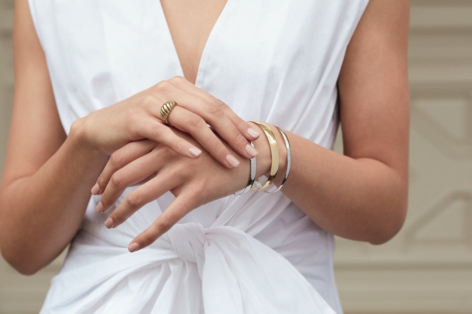 14K Yellow Gold 6.5 mm Hinged Bangle Bracelet